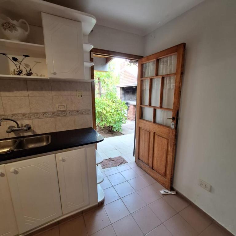 Casa centrica en San rafael mendoza - Three-Bedroom House - 10