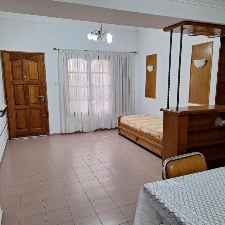 Casa centrica en San rafael mendoza - Three-Bedroom House - 11