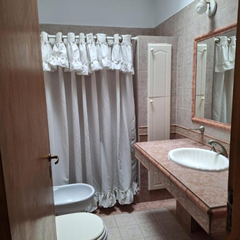 Casa centrica en San rafael mendoza - Three-Bedroom House - 12