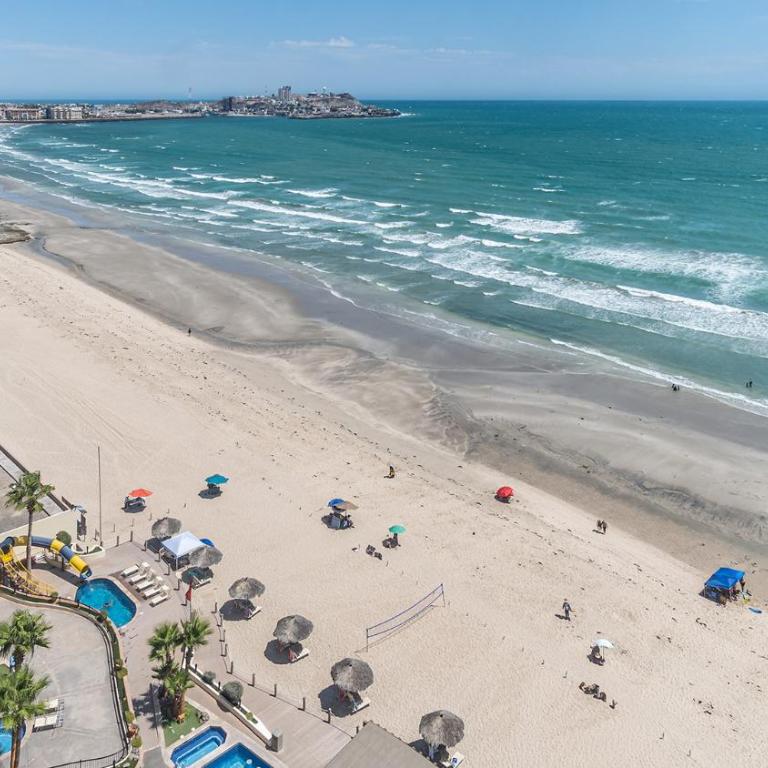 Once Upon A Tide Spacious Charming Ocean Front Condo - Ferienhaus - 1