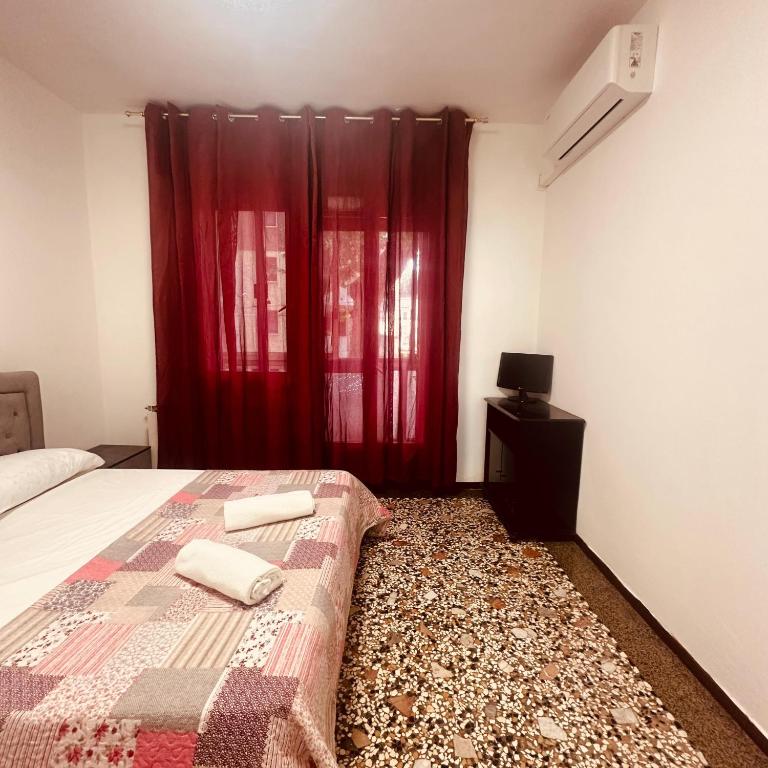 Venice Cappucina Guest House - Camera Matrimoniale con Balcone - 6