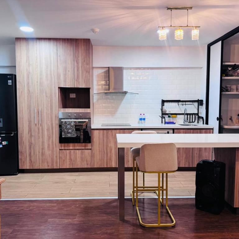 M23 DPTO 2 DORM - 2 BAÑOS CERCA EMBAJADA USA con COCHERA - Two-Bedroom Apartment - 13