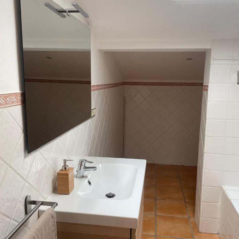 Duplex with spacious terraces and stunning sea views, right next to the beach - Apartamento - 21