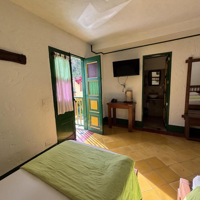 Hotel Vegas Del Rio Támesis - Habitación Triple - 5