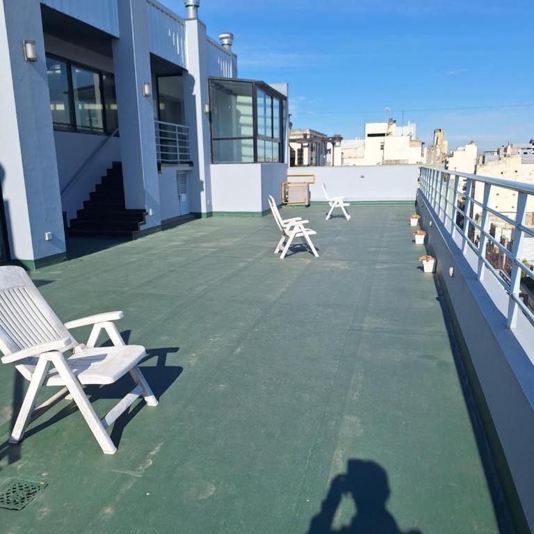 Práctico Monoambiente en Zona Centro - Apartamento de 1 dormitorio - 2