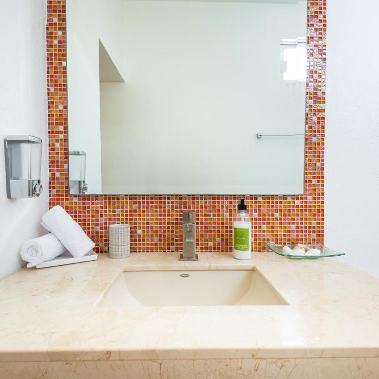 Villa Luxury White en Playa del Carmen - Alberca privada - Lujo - 5 Habitaciones - Villa - 76