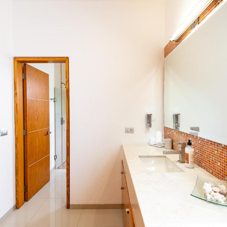 Villa Luxury White en Playa del Carmen - Alberca privada - Lujo - 5 Habitaciones - Villa - 62