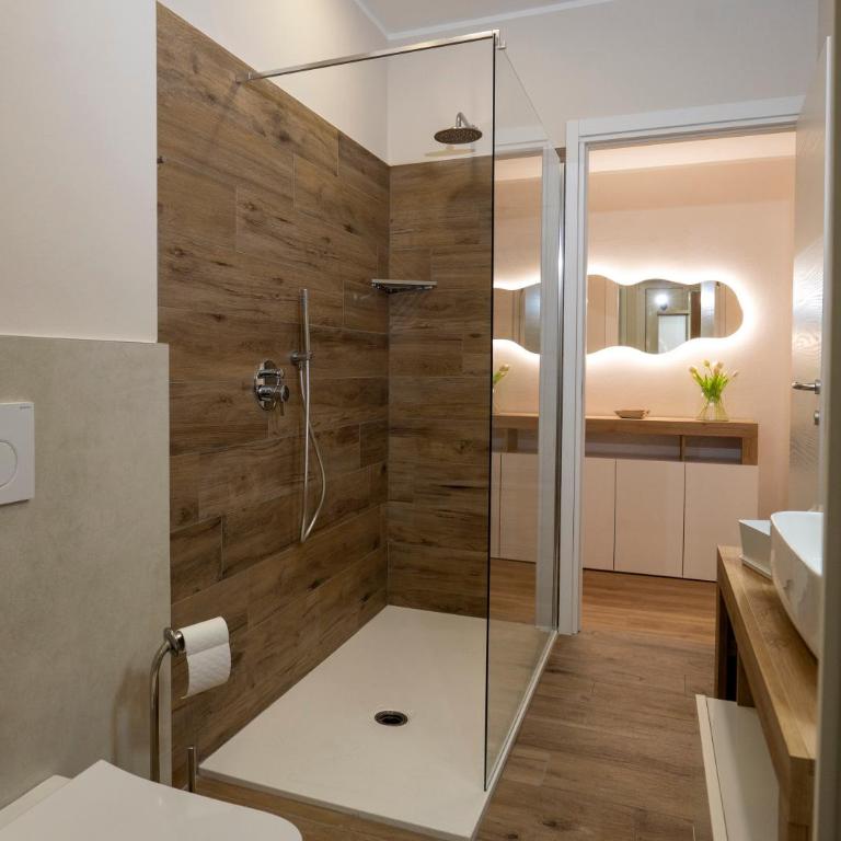 LECCO LAKE SUITE Dante 20 Balcony e Wi-Fi - Appartamento con 1 Camera da Letto - 17