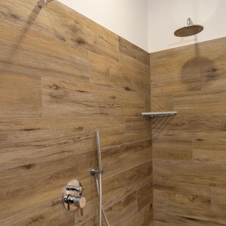 LECCO LAKE SUITE Dante 20 Balcony e Wi-Fi - Appartamento con 1 Camera da Letto - 21