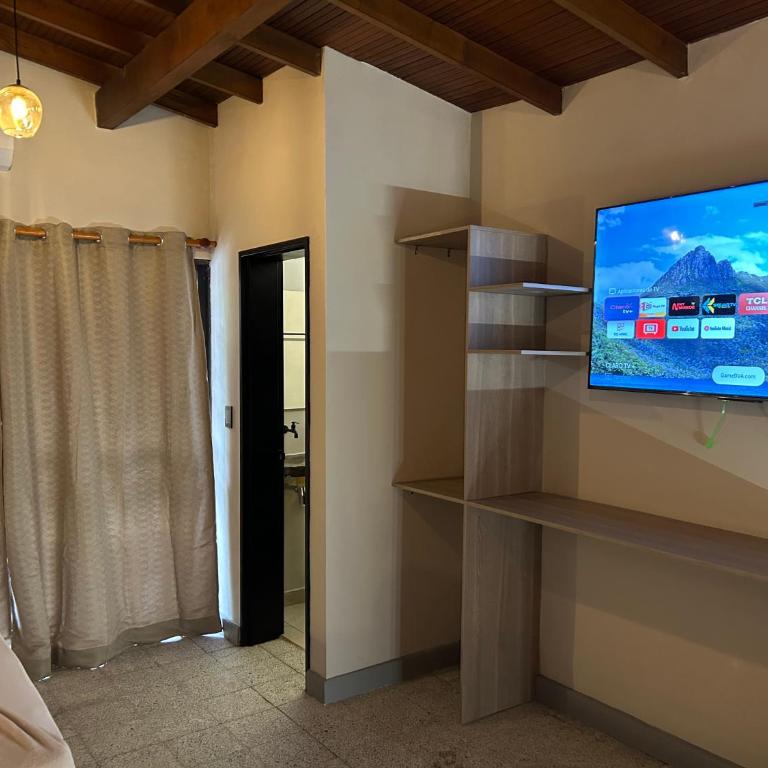 Casa Kyros Boutique - Deluxe Family Room - 6