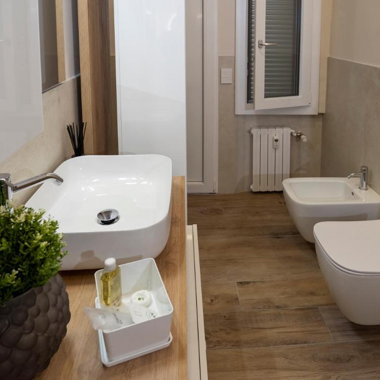 LECCO LAKE SUITE Dante 20 Balcony e Wi-Fi - Appartamento con 1 Camera da Letto - 25