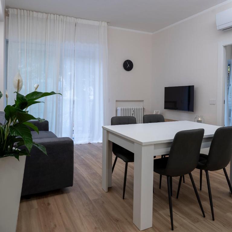 LECCO LAKE SUITE Dante 20 Balcony e Wi-Fi - Appartamento con 1 Camera da Letto - 6