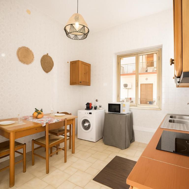 - Palermo - Sferracavallo sul mare - Appartamento con 1 Camera da Letto - 2