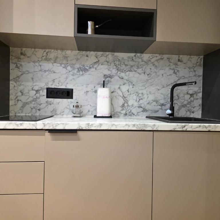 Ferhadija Living APARTMENTS - Deluxe King Studio - 34
