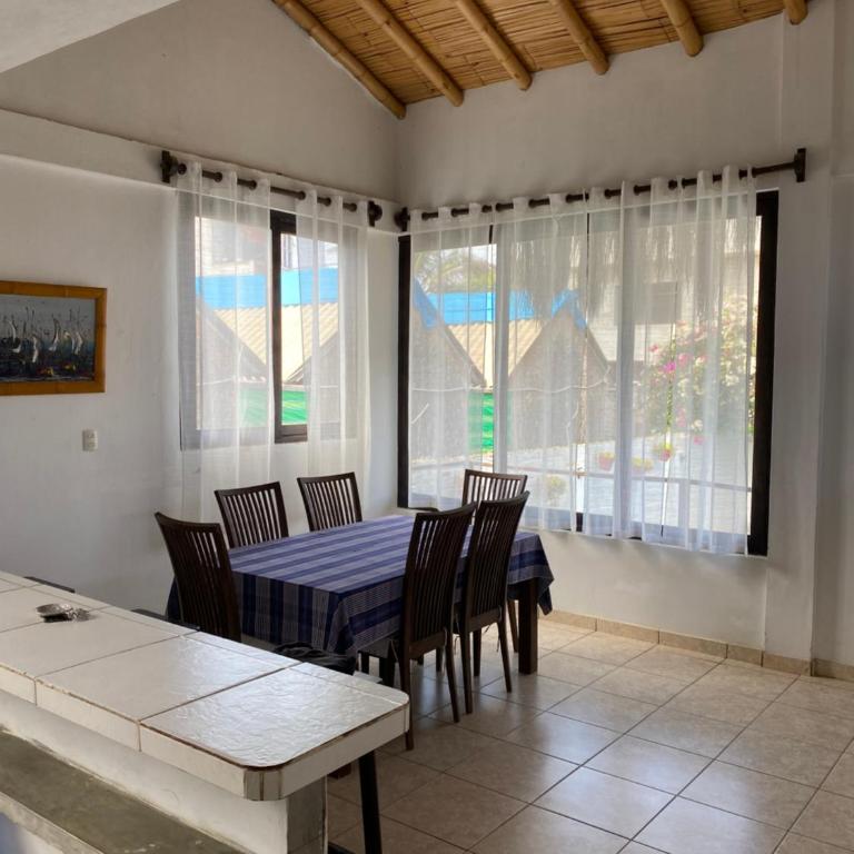 CASA ADRIEL Mancora - Four-Bedroom House - 4