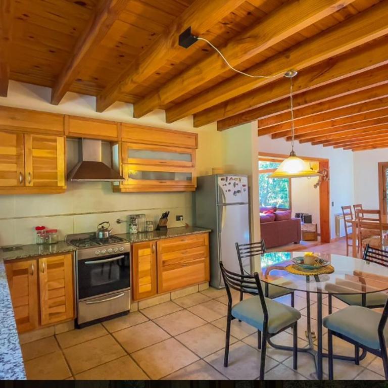 Casona en Barrio Privado Villa la Angostura - One-Bedroom House - 9