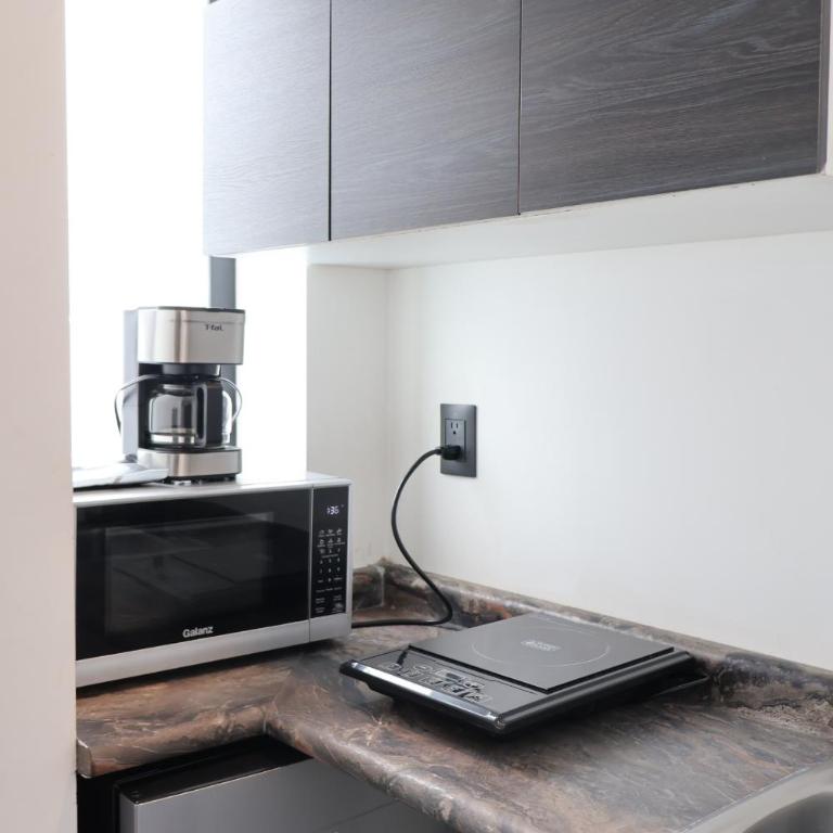 SanRafa Home Office Suites - One-Bedroom Suite - 4