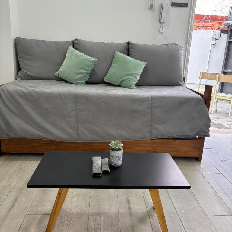 Depto 2 dormitorios a 5 min Parque San Martin - Apartamento de 2 dormitorios - 14
