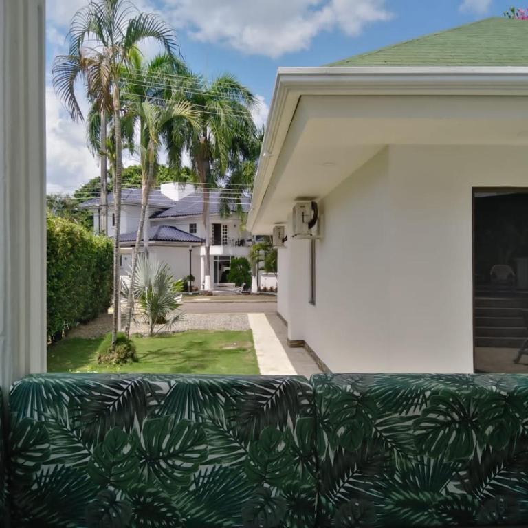 ESPECTACULAR CASA QUINTA en RENTA VILLA EN GIRARDOT PEÑON PISCINA PRIVADA!!! - Villa - 33