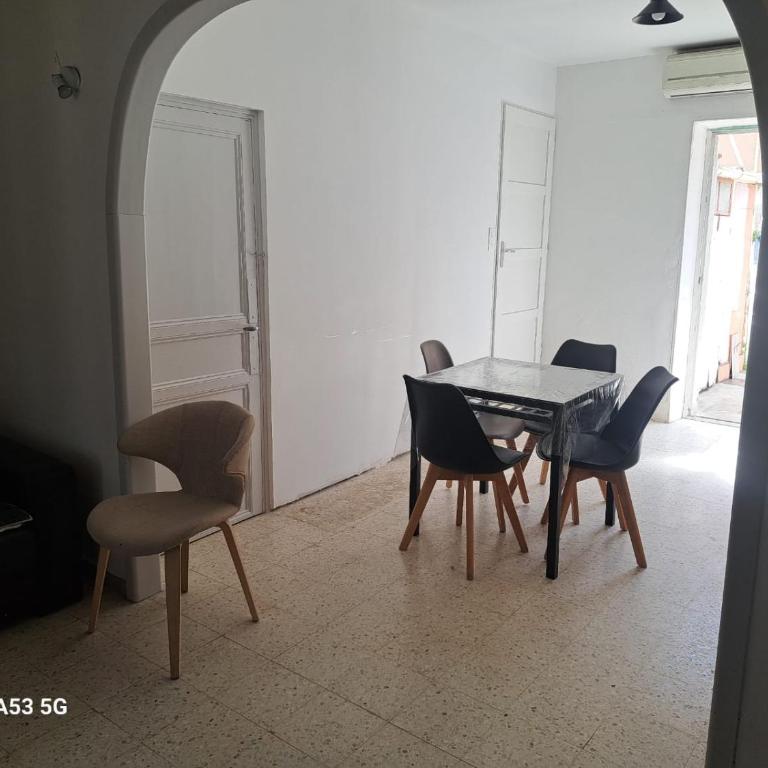 Maison T3 clim bus C3 proche centre terrasse - Two-Bedroom House - 8