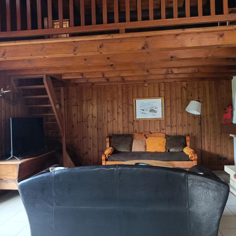 Grand appartement de 3 chambres ! - Apartment mit 1 Schlafzimmer - 6