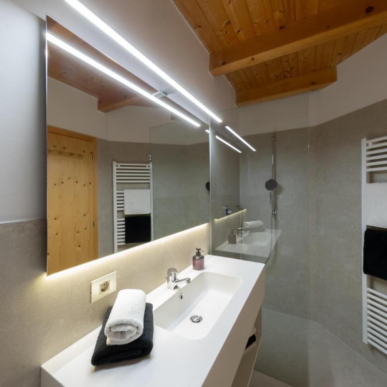 Engadiner Apartments & Wines - Appartamento con Vista Piscina - 9