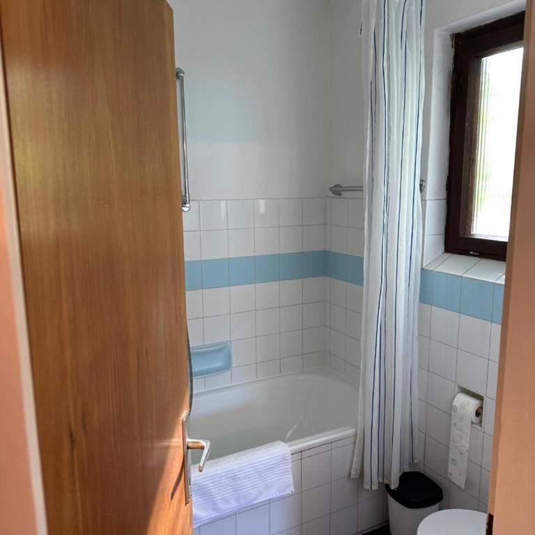 Zimmer am See - Doppelzimmer mit Seeblick - 2