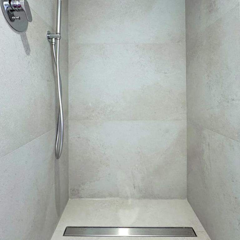 Petra Maris Luxury Rooms - Camera Matrimoniale Deluxe con Balcone - 3