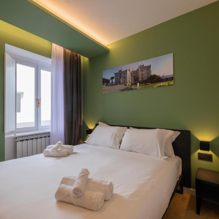 Luna Stay - Deluxe Double Room - 4