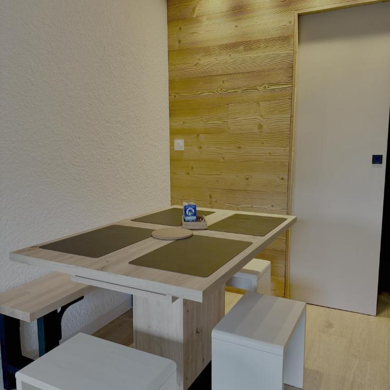 Les Airelles 406 - Apartamento de 2 dormitorios con balcón - 10