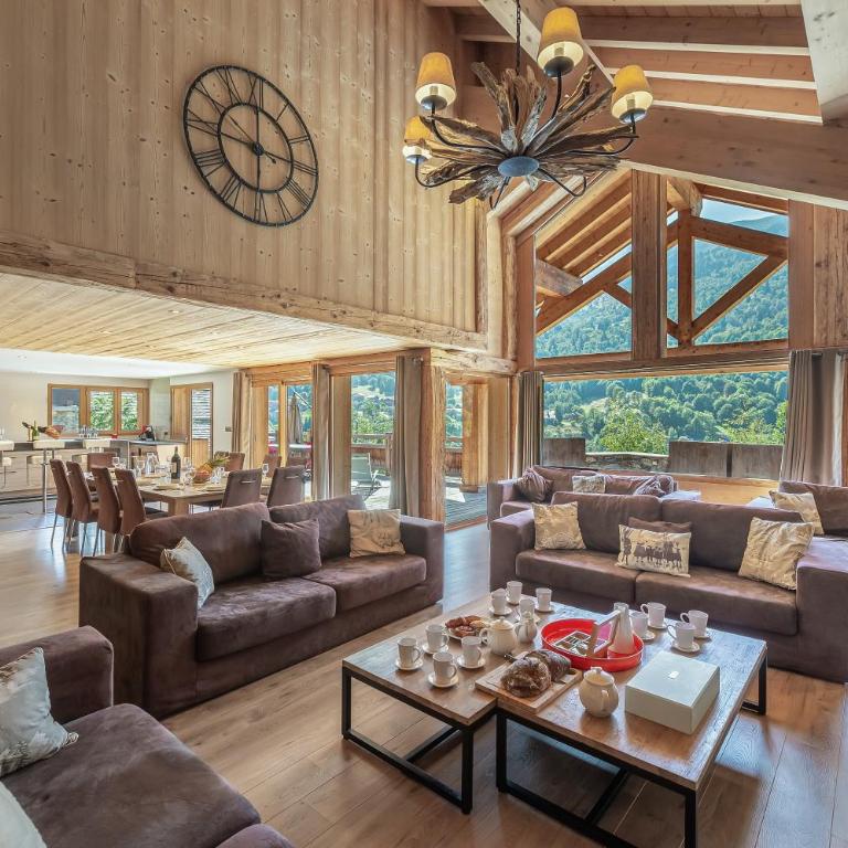 Chalet Kalliste spacieux Meribel 5 min des pistes avec Spa - Chalet - 3