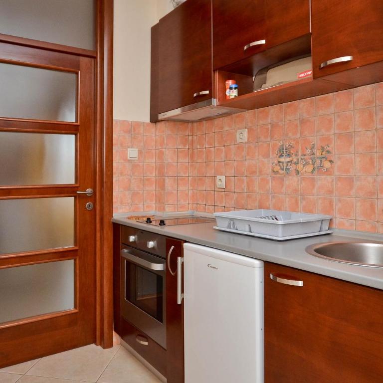 Apartmani Plima - Apartment mit 1 Schlafzimmer, Balkon und Meerblick - 2