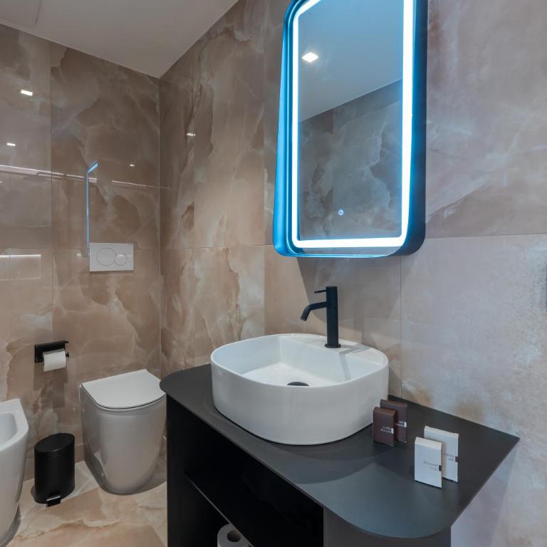 Luna Stay - Deluxe Triple Room - 4