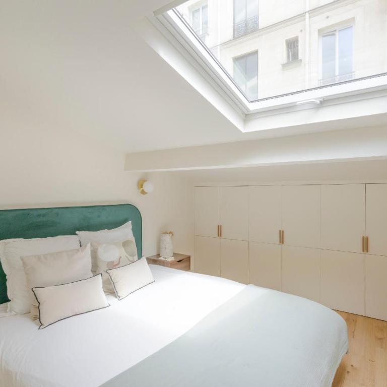 Maison Alcôme - Elegant Artist's Residence with Private Garden - Appartement 1 Chambre avec Terrasse - 13
