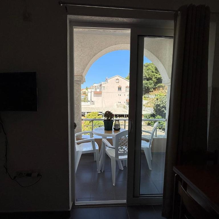 Antoni Apartments - Apartman s 1 Spavaćom Sobom, Balkonom i Pogledom na More - 10