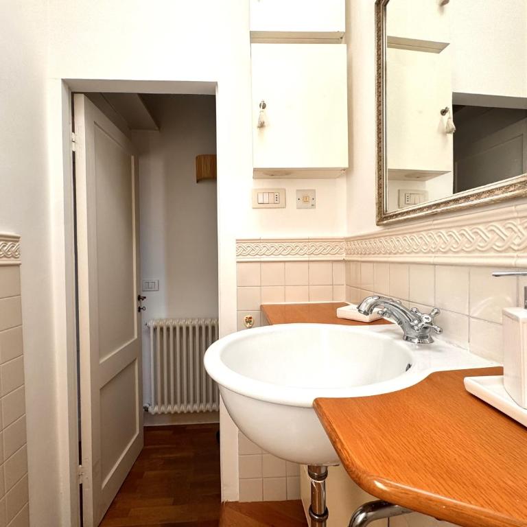 Dimora con vista sulla Torre del Mangia - Appartamento con 1 Camera da Letto - 24