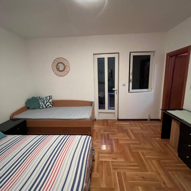 Komforan studio u centru grada - Double Room with Private Bathroom - 4