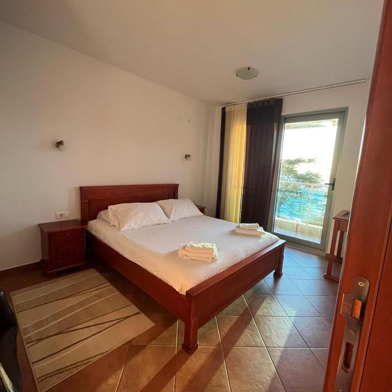 Apartments Palma - One-Bedroom Apartment with Sea View (2 Adults) - 9