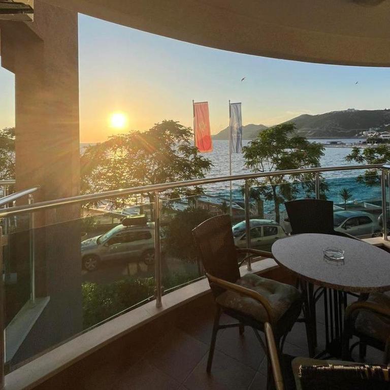 Apartments Palma - One-Bedroom Apartment with Sea View (2 Adults) - 6