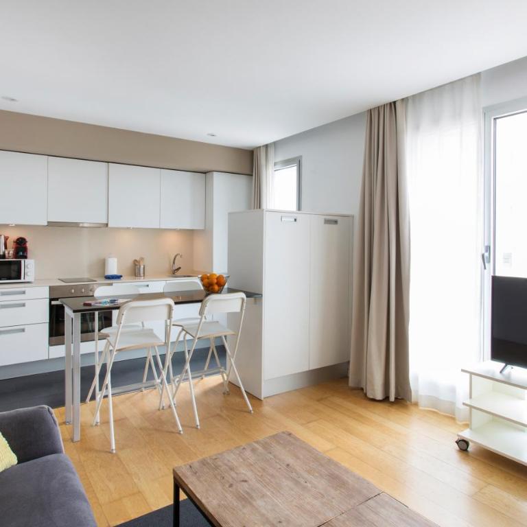 Durlet Beach Apartments - One-Bedroom Apartment - 33
