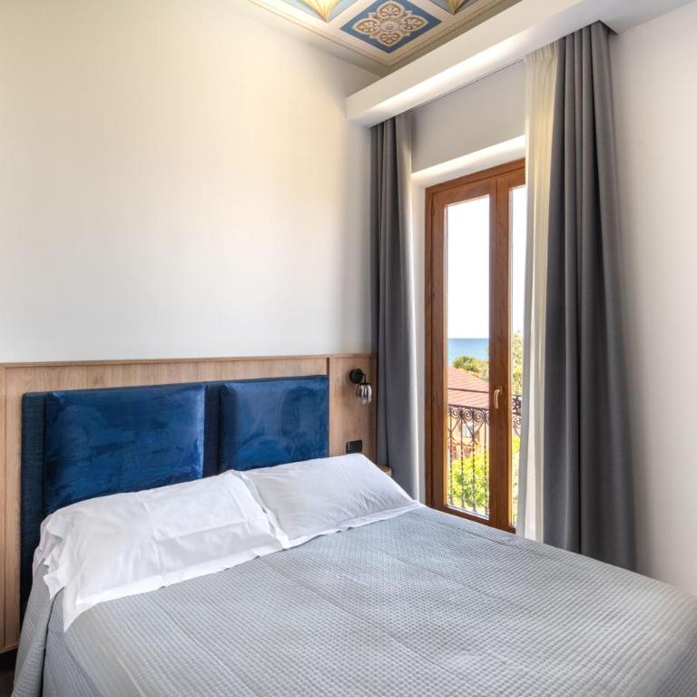 Villa Margherita - Camera Matrimoniale con Vista Mare - 6