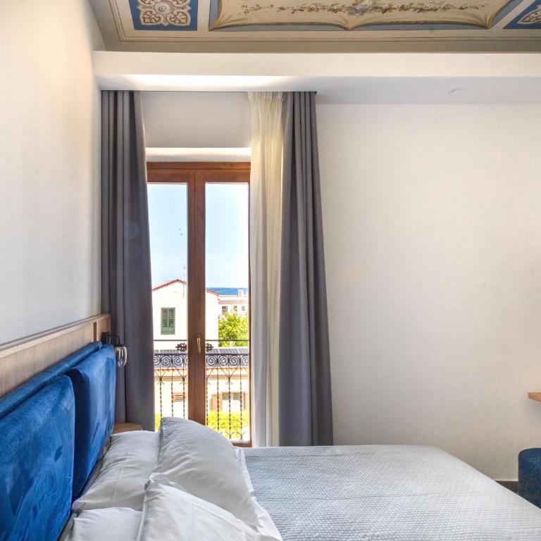 Villa Margherita - Camera Matrimoniale con Vista Mare - 10