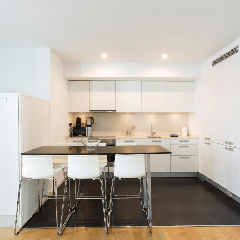 Durlet Beach Apartments - Three-Bedroom Apartment - 15