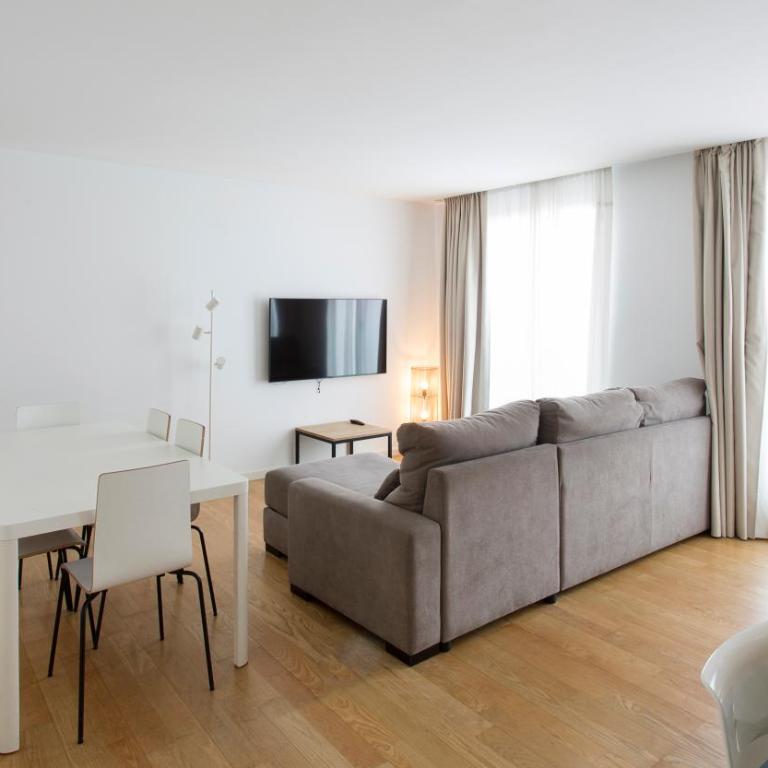 Durlet Beach Apartments - Three-Bedroom Apartment - 16