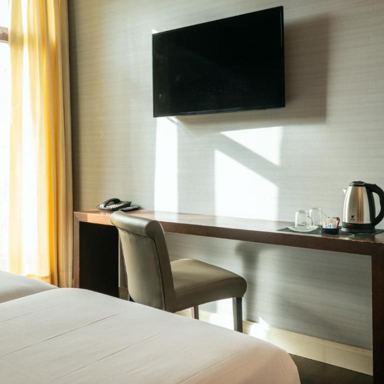 Hotel Ramblas Internacional - Comfort Cool Room with Ramblas View - 4