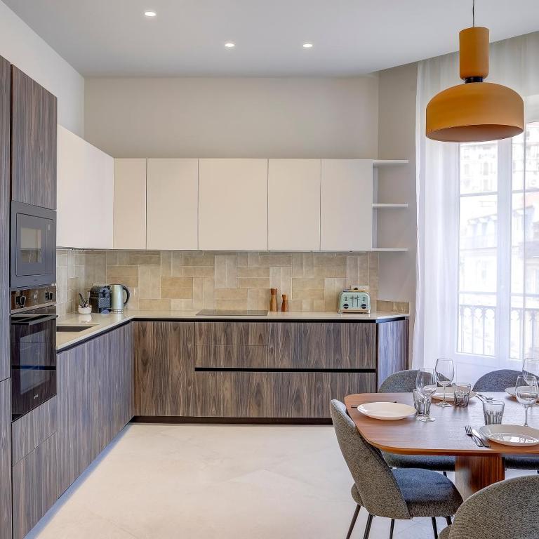 Grand appartement Centre de Nice - Appartement - 8
