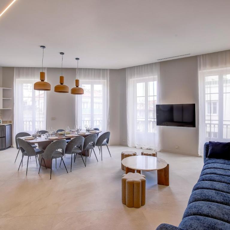 Grand appartement Centre de Nice - Appartement - 1