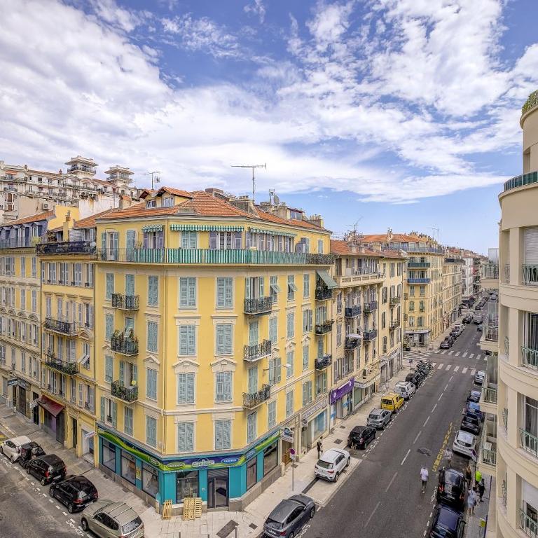 Grand appartement Centre de Nice - Appartement - 63