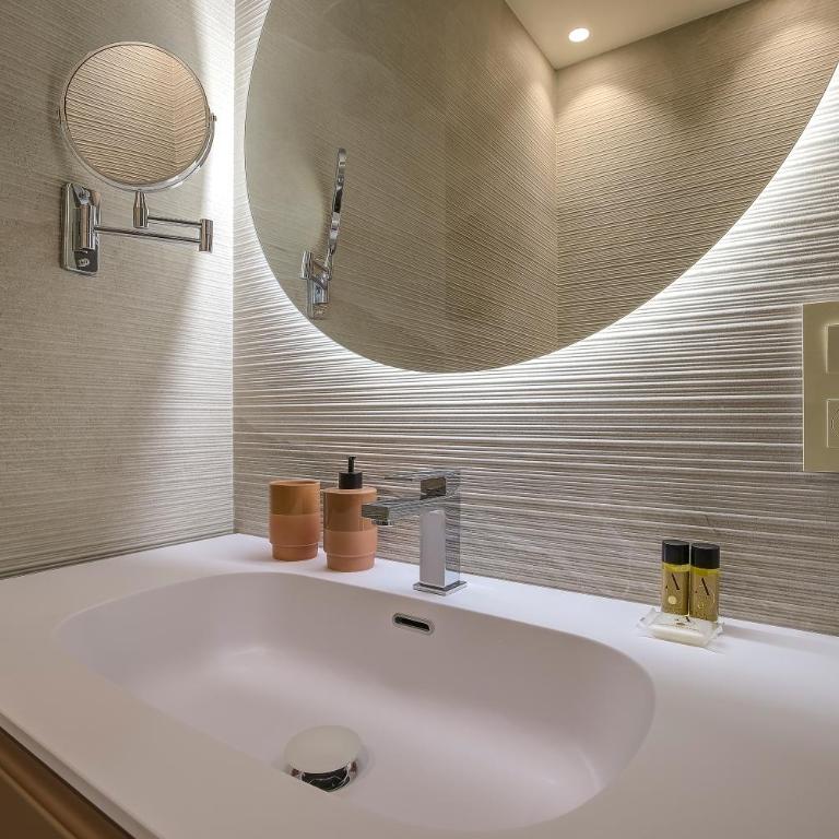 Grand appartement Centre de Nice - Appartement - 68