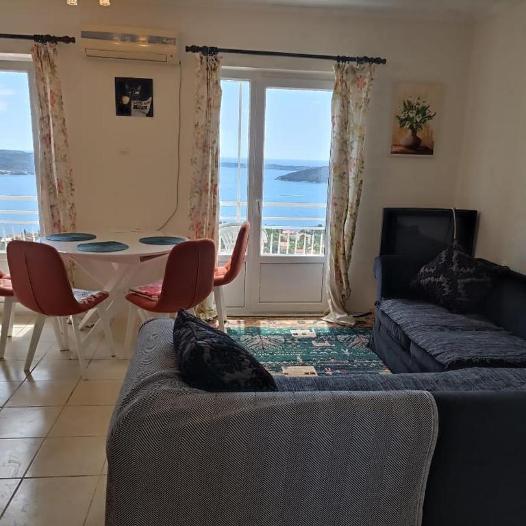 Magnificent View Apartment - One-Bedroom Apartment - 20